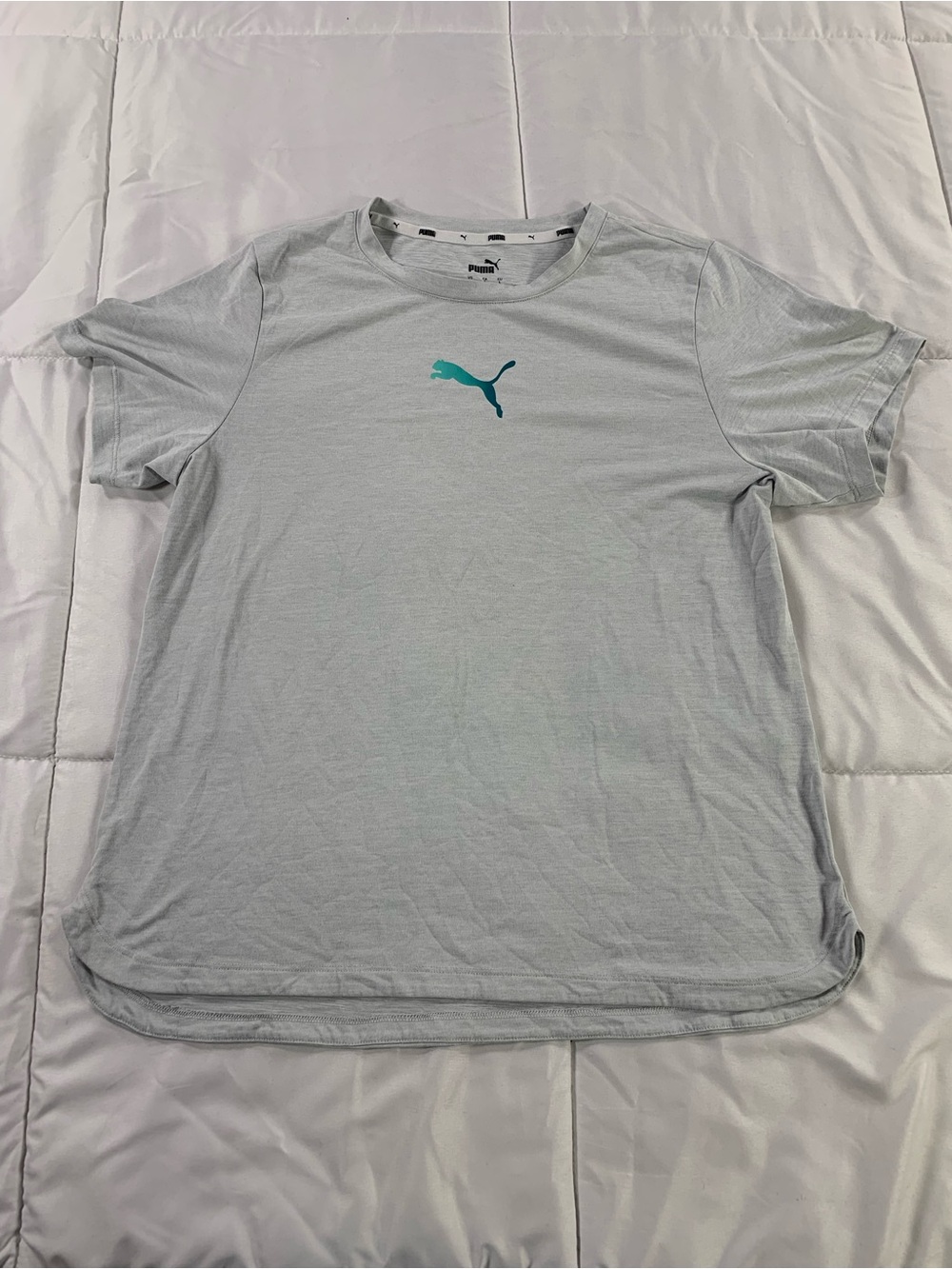 Pre loved PUMA shirt mens size L
